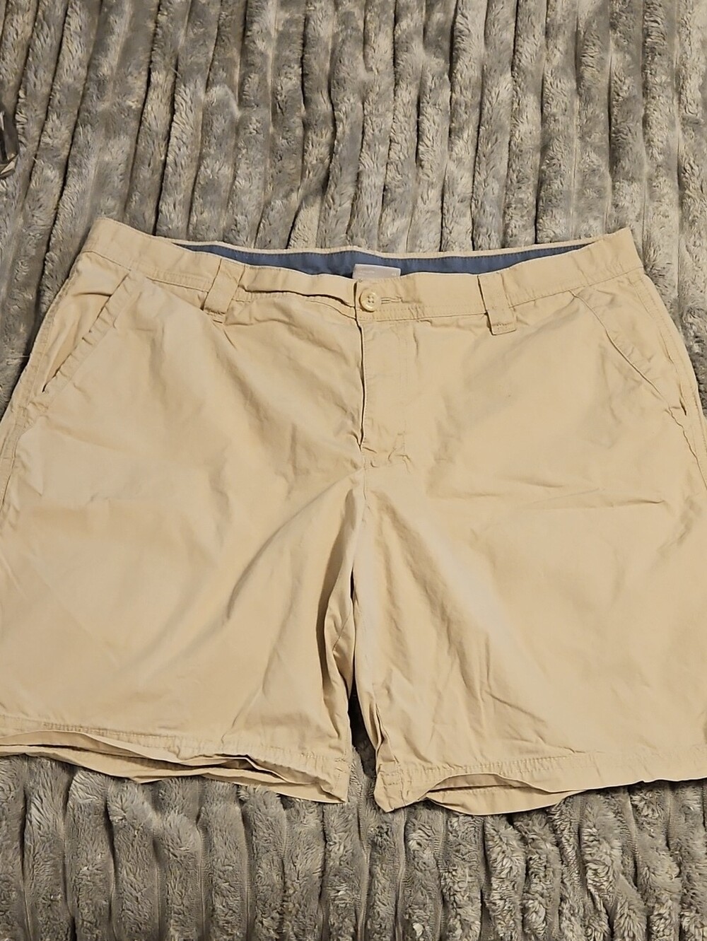 Columbia Men's Khaki Flat-Front Outdoor Shorts